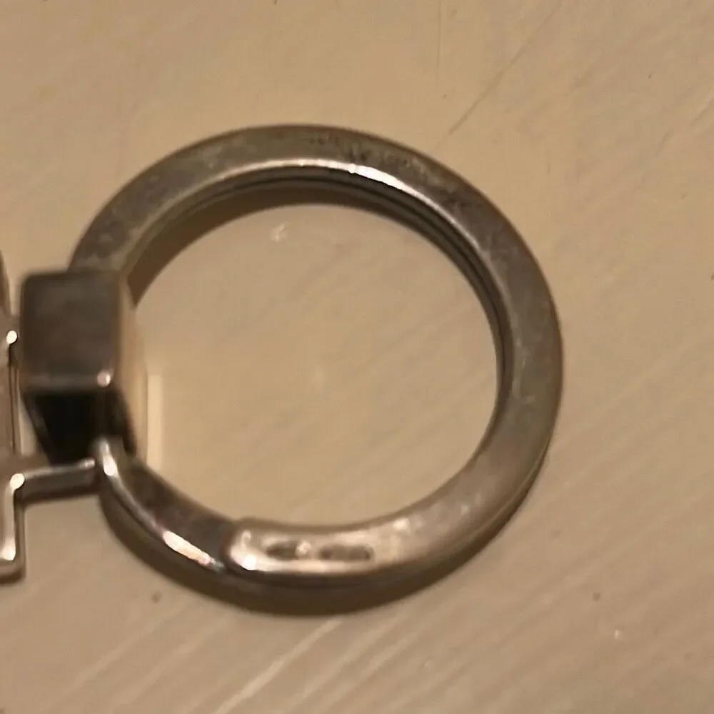 Gucci Silver Tone Logo Tag Keyring Keychain Luxe Minimalist Everyday Key Holder
